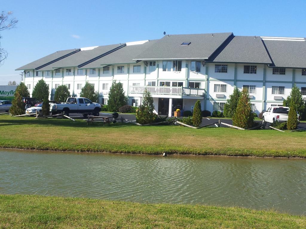Days Inn By Wyndham Shelburne/Burlington Eksteriør billede