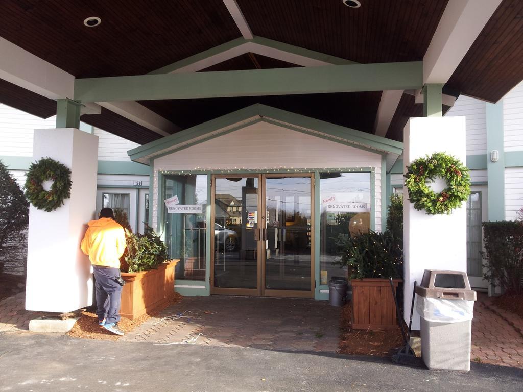 Days Inn By Wyndham Shelburne/Burlington Eksteriør billede