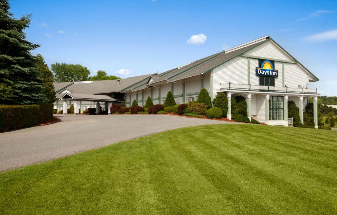 Days Inn By Wyndham Shelburne/Burlington Eksteriør billede